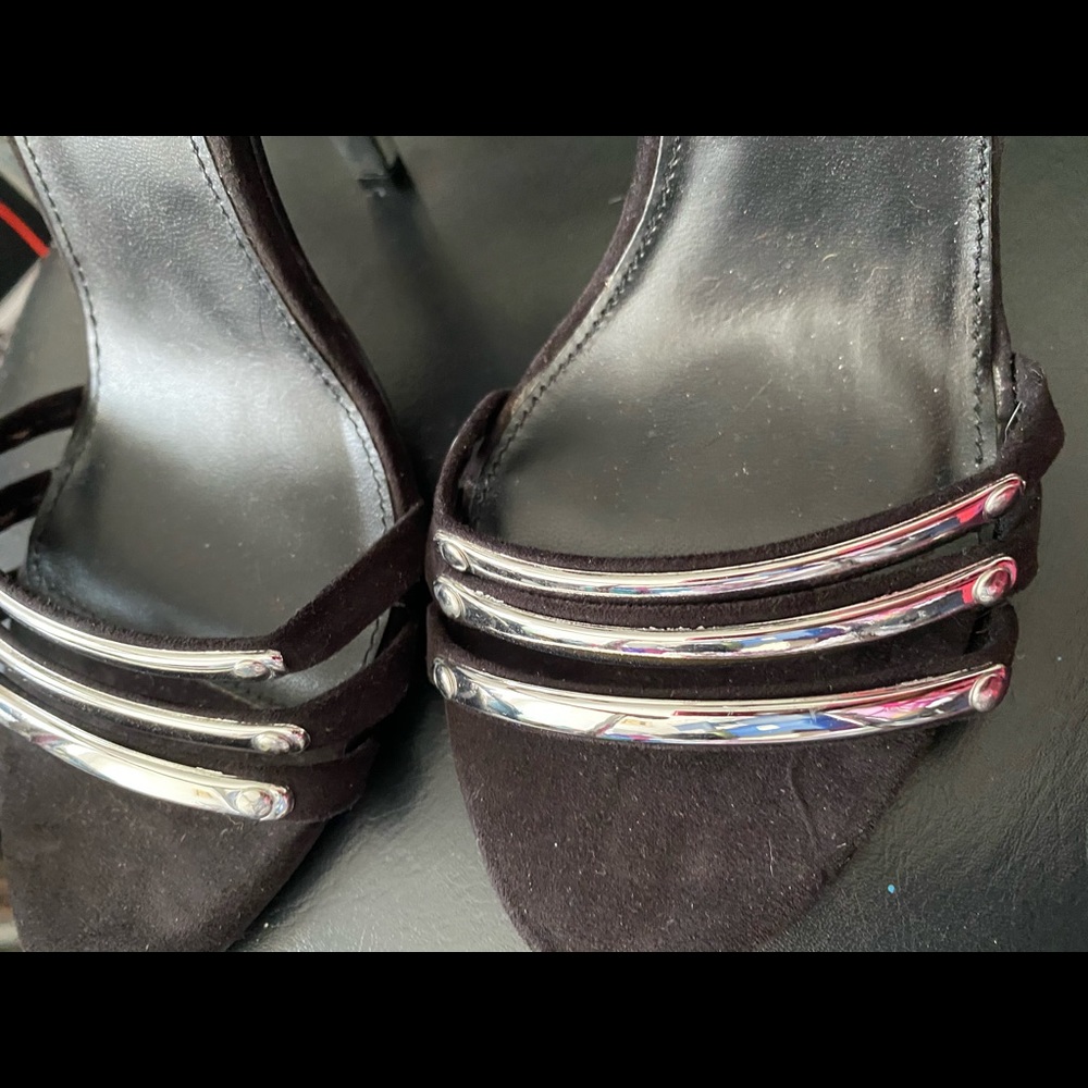 Black Express sandals